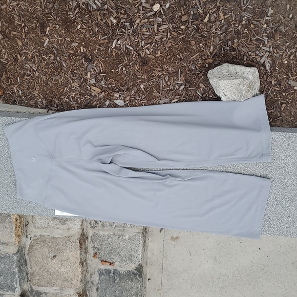 Lululemon Align Wide Leg Crop 23" Inseam, Size 4 - Picture 8 of 9